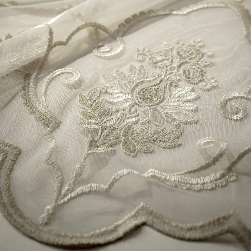 Zámecká záclona Serenity od Sarelli